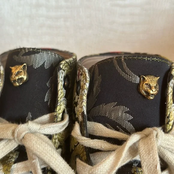 Gucci Blind for Love Floral Embroidered High Top Sneakers - Picture 11 of 16